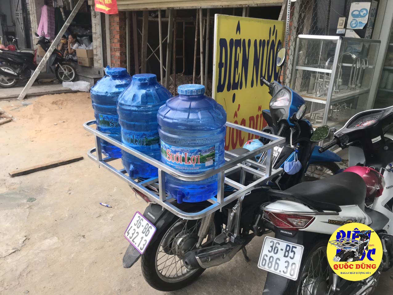 [ Baga ] giá chở 6 thùng nước suối - baga chở hàng xe máy Quốc …